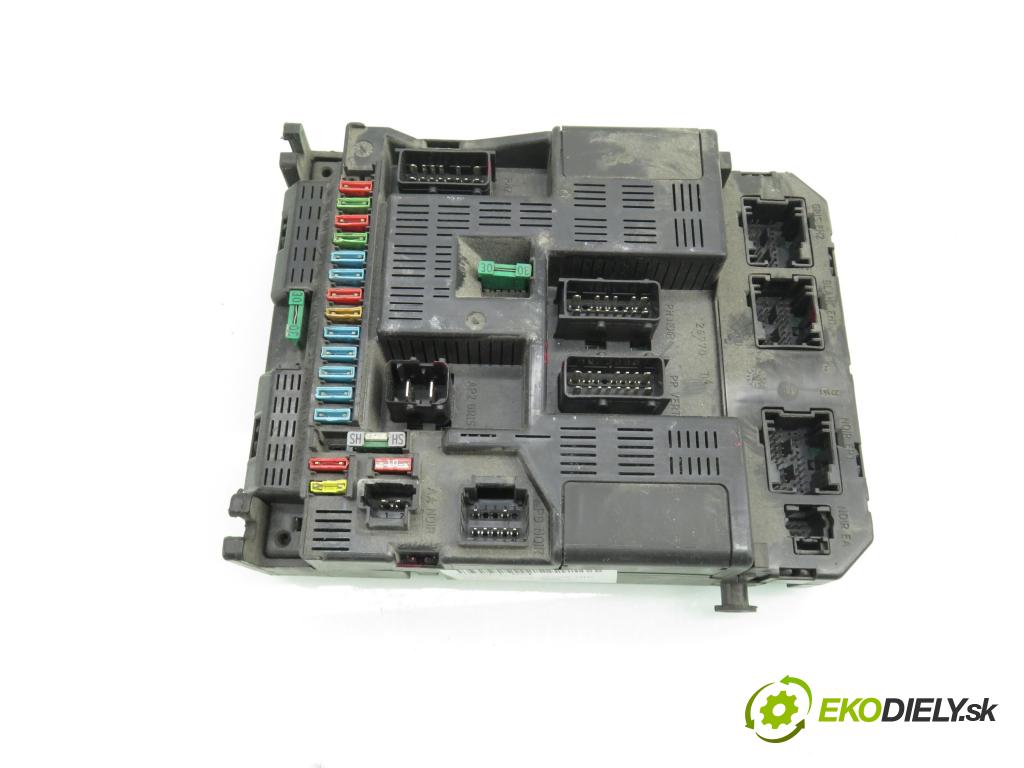 PEUGEOT 307 SW (3H) KOMBI 2002 81,00 1.6 16V - NFU (TU5JP4) 1587,00 MODUL BSI 9644098180 ; 9636760580