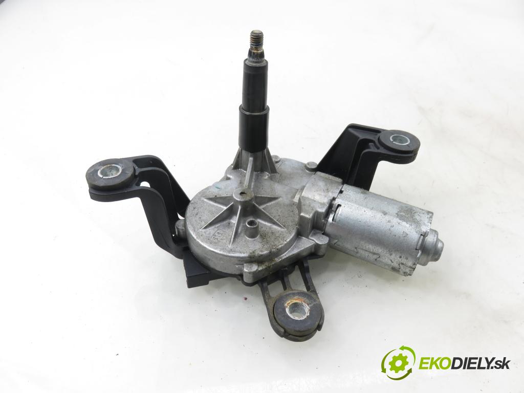 OPEL ASTRA H (A04) HB 2005 74,00 1.7 CDTI 100 - Z 17 DTH 1686,00 Motorček stierače zadné 13105981 ; 0390201591
