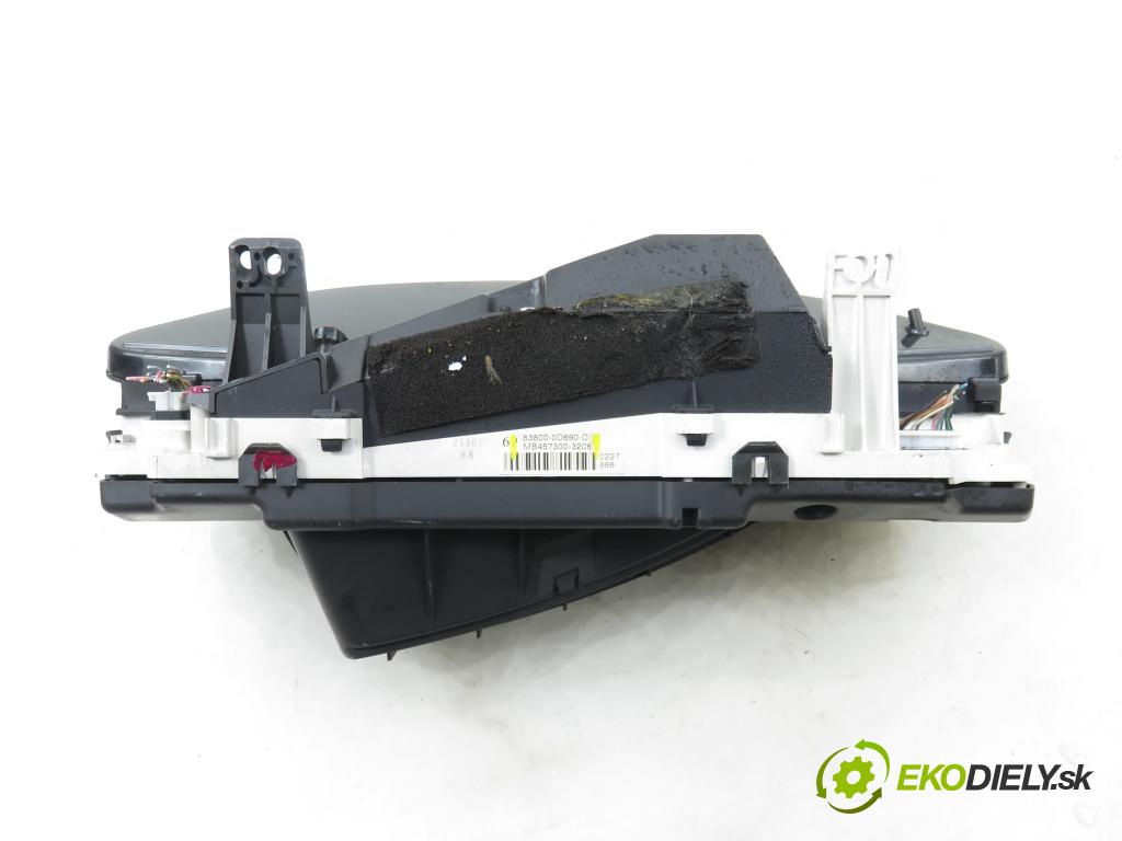 TOYOTA YARIS (_P9_) HB 2007 66,00 1.4 D-4D (NLP90_) - 1ND-TV 1364,00 Prístrojovka elektrický 838000D690D ; MB4573003206