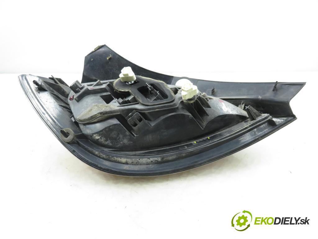 OPEL ASTRA H (A04) HB 2005 74,00 1.7 CDTI 100 - Z 17 DTH 1686,00 Svetlo pravé zadné 24451837