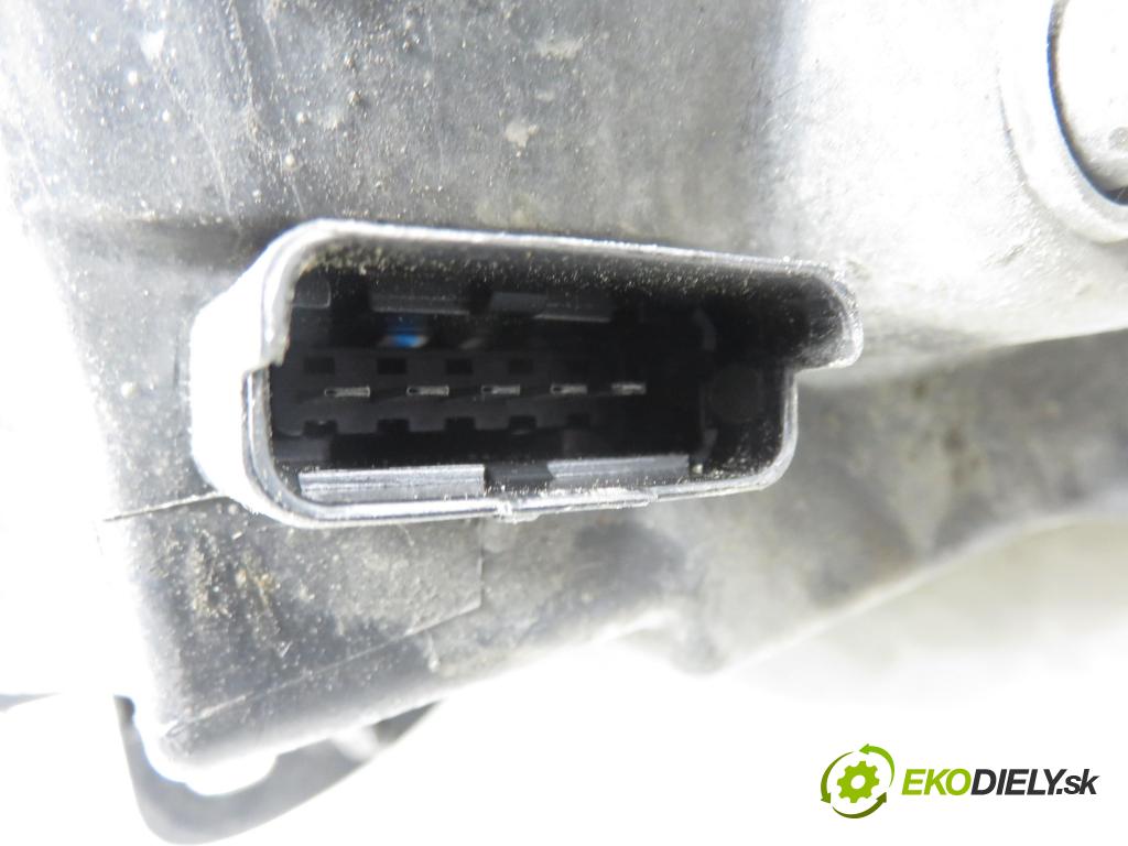 RENAULT CLIO II (BB_, CB_) HB 2001 43,00 1.2 (BB0A, BB0F, BB10, BB1K, BB28, BB2D, BB2H, CB0 1149,00 Svetlo PP
