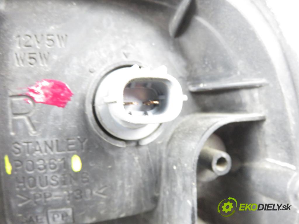 SUZUKI IGNIS (FH) HB 2001 61,00 1.3 4WD 83 (RG413) - M13A 1328,00 Svetlo PP P0361