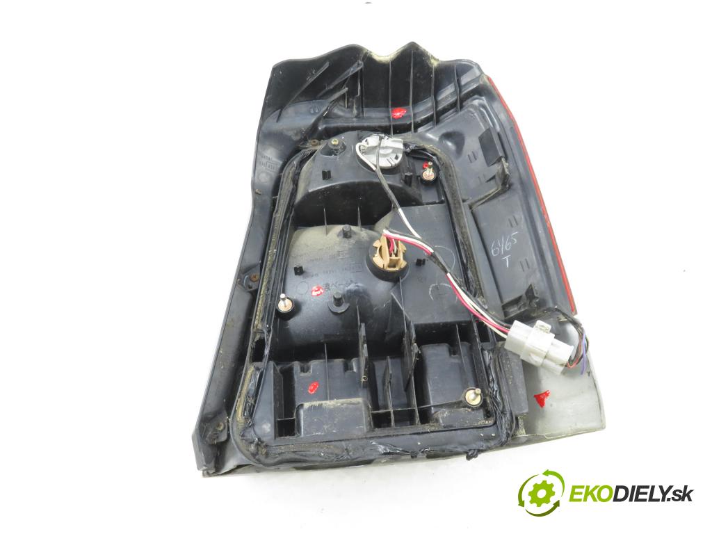 SUBARU FORESTER (SF_) KOMBI 2002 90,00 2.0 SOHC AWD 122 - EJ202 1994,00 Svetlo ľavé zadné 22020697L