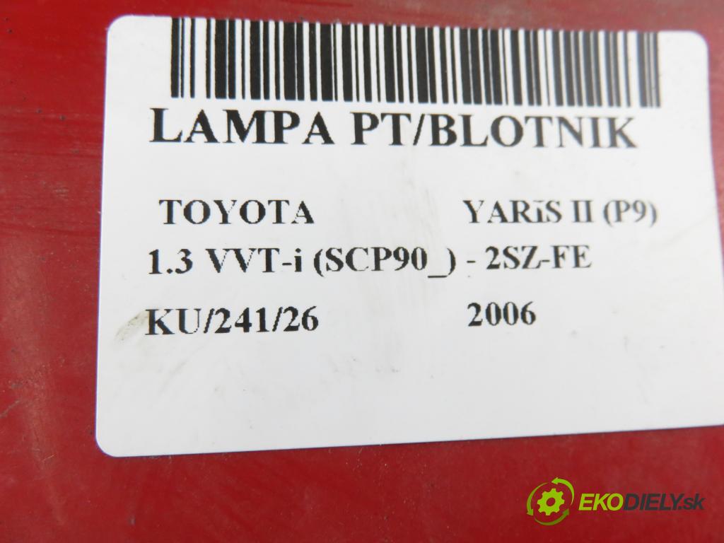 TOYOTA YARIS (_P9_) HB 2006 64,00 1.3 VVT-i (SCP90) 87 - 2SZ-FE 1298,00 Svetlo pravé zadné