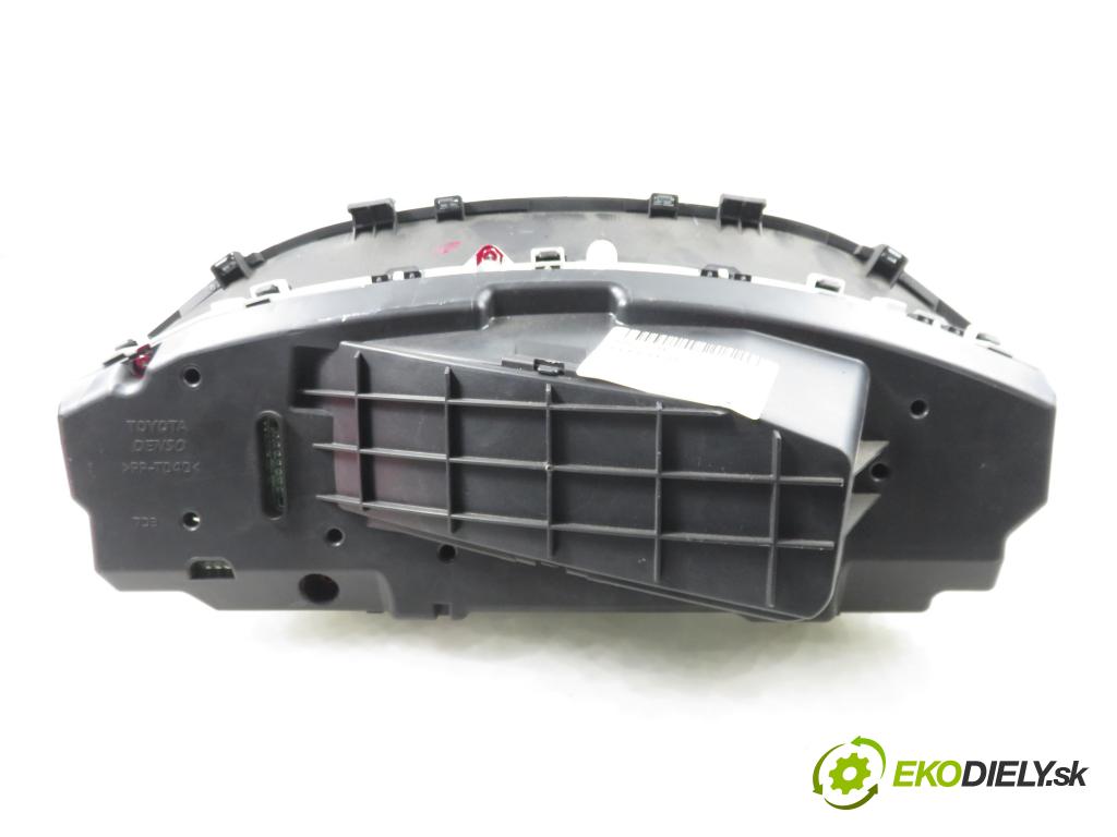 TOYOTA YARIS (_P9_) HB 2006 64,00 1.3 VVT-i (SCP90) 87 - 2SZ-FE 1298,00 Prístrojovka elektrický 838000D660D ; MB4573003176