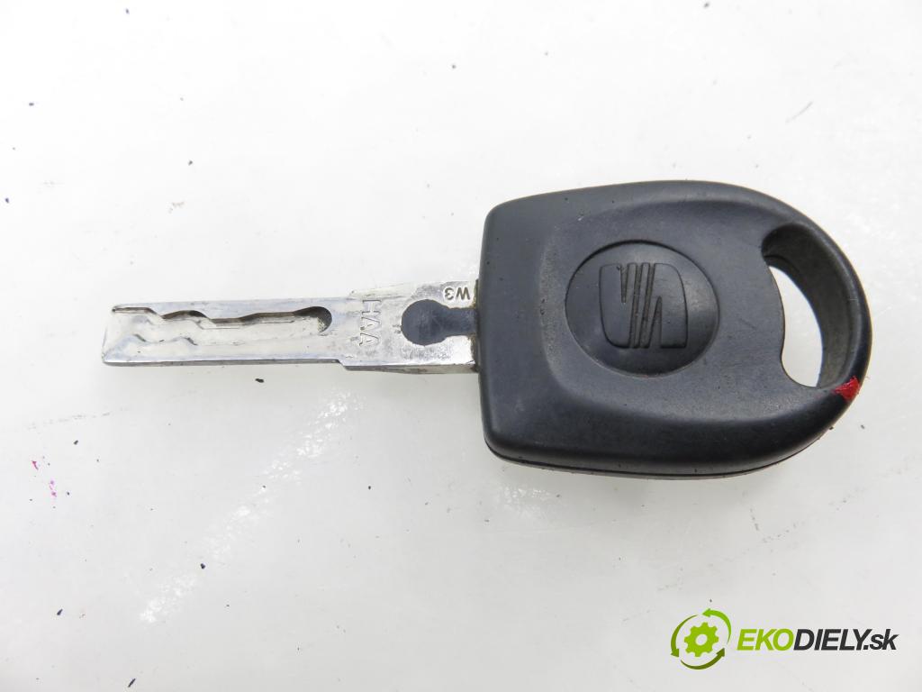 SEAT IBIZA III (6L1) HB 2004 55,00 1.4 16V - BBY 1390,00 spinačka 4B0905851C (Spínacia skrinka)