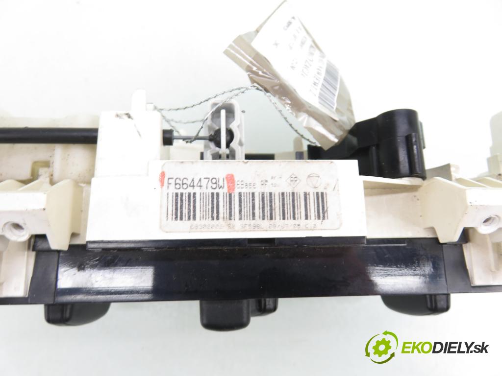CITROEN C2 (JM_) HB 2002 44,00 1.1 - HFX (TU1JP) 1124,00 Panel kúrenia KLIMATIZACE: F664479W