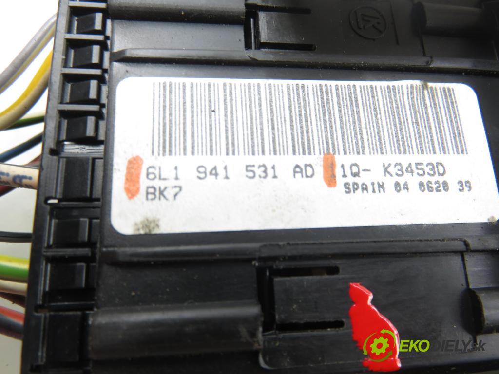 SEAT IBIZA III (6L1) HB 2004 55,00 1.4 16V - BBY 1390,00 prepínač svetlá 6L1941531AD