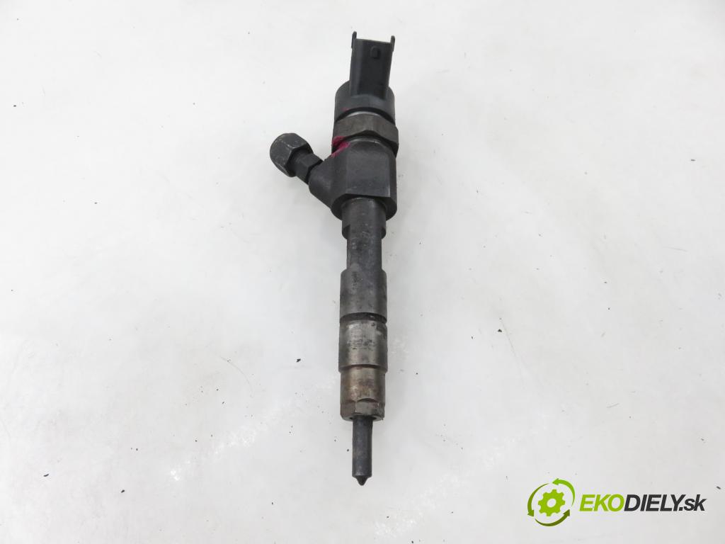 RENAULT SCENIC I (JA0/1_) MINIVAN 2001 75,00 1.9 dCi (JA05, JA1F) - F9Q 732 1870,00 vstrekovač 0445110021 ; 7700111014 (Vstrekovač paliva)
