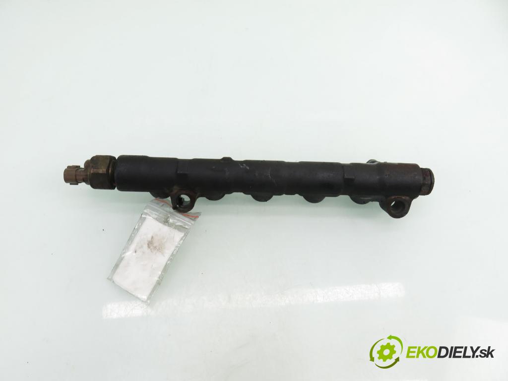 TOYOTA RAV 4 II (_A2_) SUV 2005 85,00 2.0 D-4D 4WD (CLA20_, CLA21_) - 1CD-FTV 1995,00 Lišta vstrekovacia 8945812020 (Vstrekovacia lišta)
