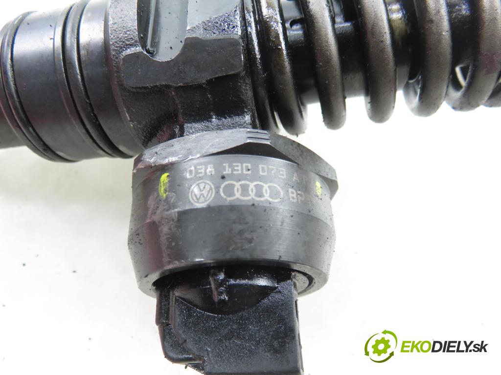 AUDI A4 Avant (8E5, B6) KOMBI 2002 96,00 1.9 TDI - AVF 1896,00 Vstrekovač 038130073AR ; 0414720214 (Vstrekovač paliva)