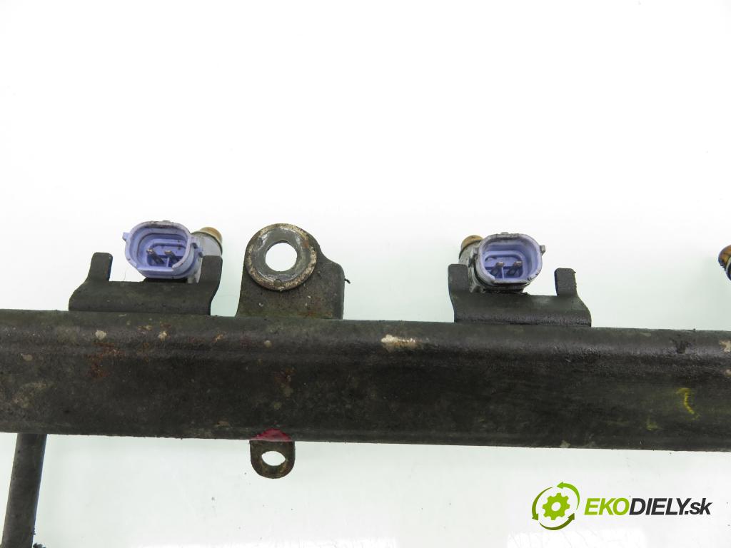 SUZUKI IGNIS (FH) HB 2002 61,00 1.3 (HV51, HX51, RG413) - M13A 1328,00 Lišta vstrekovacia (Vstrekovacia lišta)