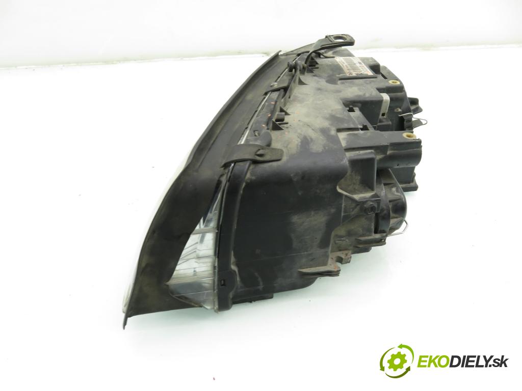 AUDI A4 (8E2, B6) SEDAN 2001 110,00 1.8 T quattro - AVJ 1781,00 Svetlo PP 8E0941004S