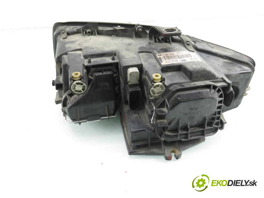 AUDI A4 (8E2, B6) SEDAN 2001 110,00 1.8 T quattro - AVJ 1781,00 Svetlo PP 8E0941004S
