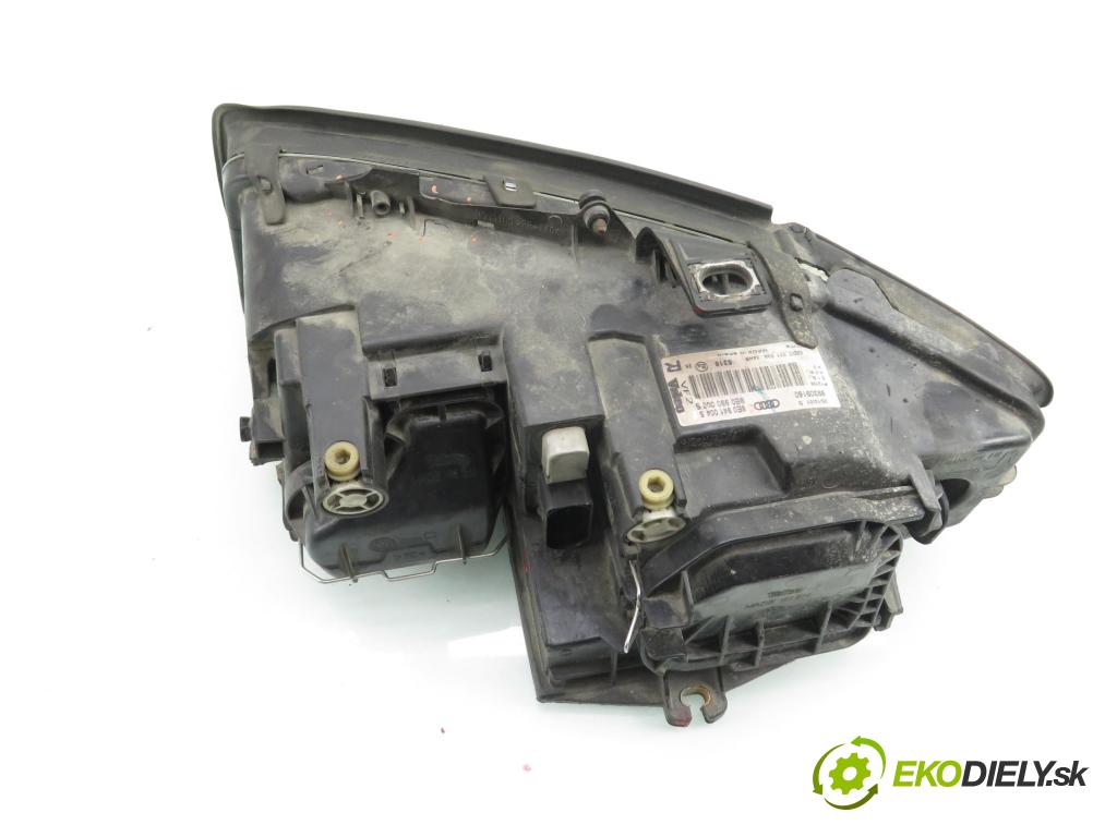 AUDI A4 (8E2, B6) SEDAN 2001 110,00 1.8 T quattro - AVJ 1781,00 Svetlo PP 8E0941004S