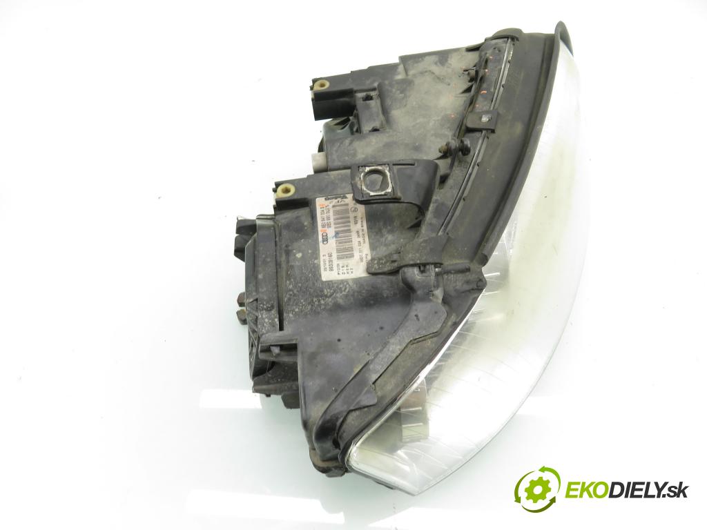 AUDI A4 (8E2, B6) SEDAN 2001 110,00 1.8 T quattro - AVJ 1781,00 Svetlo PP 8E0941004S