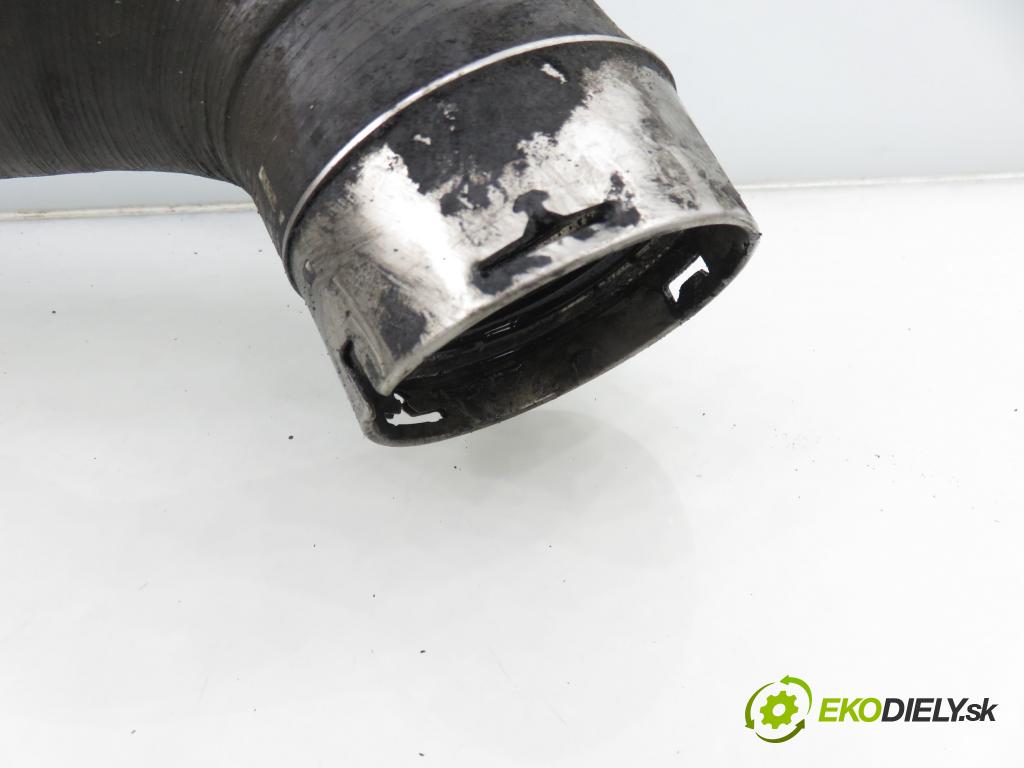 RENAULT MASTER III Platforma / podwozie (EV, HV, UV) KABINA/PLATFORMA 2015 120,00 2.3 dCi 165 FWD - M9T 702 2298,00 Rúra intercoolera turba 144600588 ; 1124095 ; 1124090