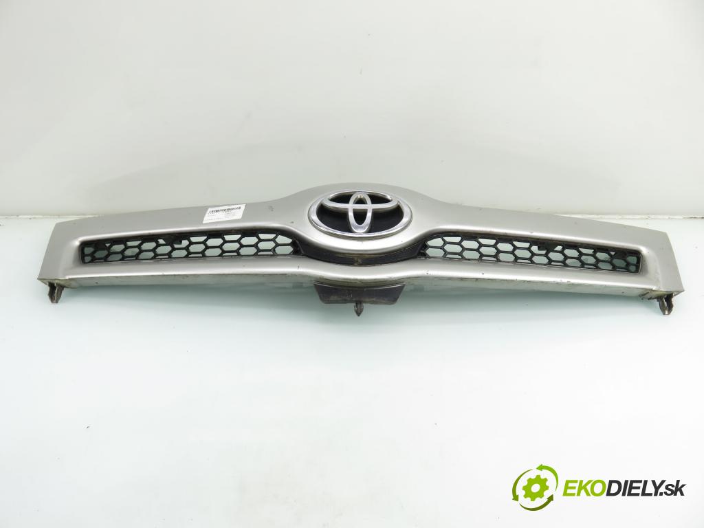 TOYOTA COROLLA Verso (ZER_, ZZE12_, R1_) MINIVAN 2005 85,00 2.0 D-4D (CUR10_) - 1CD-FTV 1995,00 Mriežka / maska 531110F020