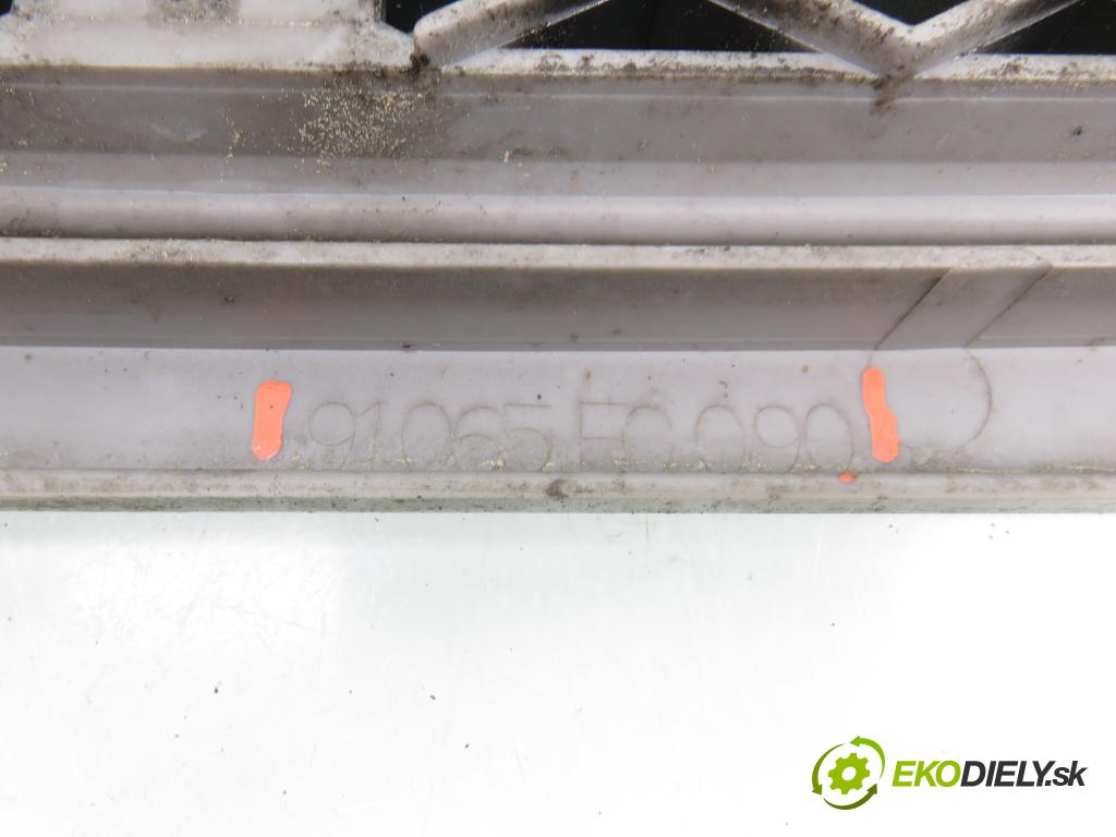 SUBARU FORESTER (SF_) KOMBI 2002 90,00 2.0 SOHC AWD 122 - EJ202 1994,00 Mriežka / maska 91065FC090
