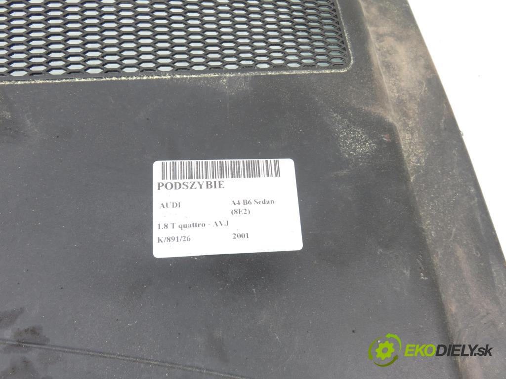 AUDI A4 (8E2, B6) SEDAN 2001 110,00 1.8 T quattro - AVJ 1781,00 Torpédo, plast pod čelné okno 8E1819417A (Torpédo (plast pod čelným sklom))