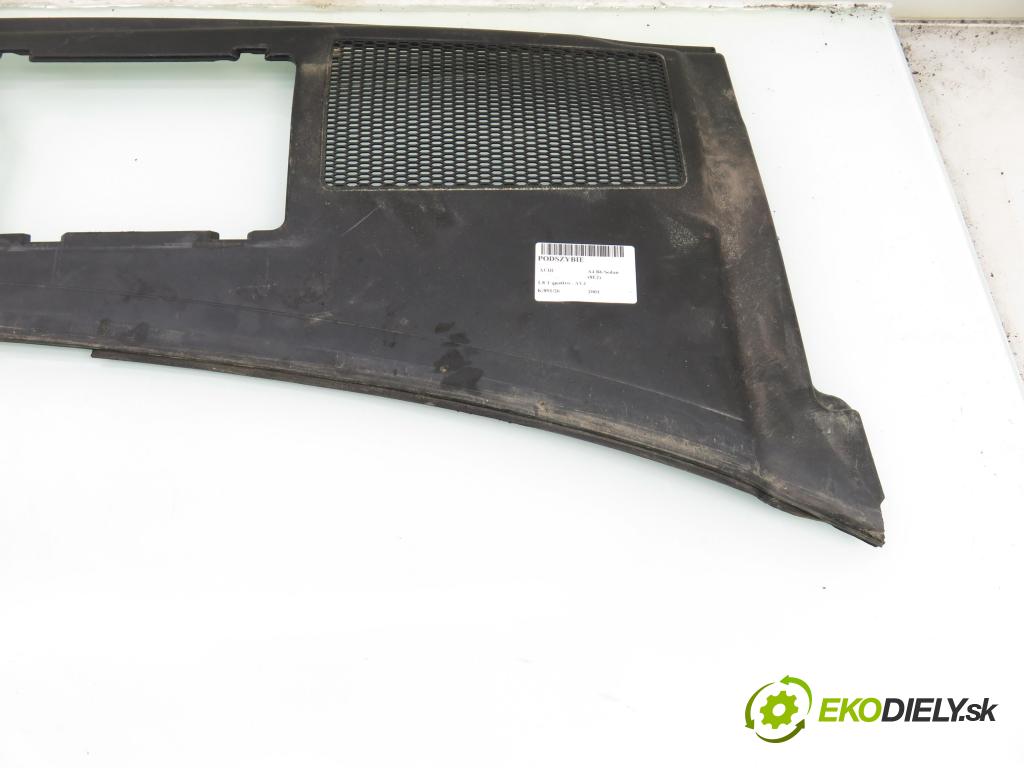AUDI A4 (8E2, B6) SEDAN 2001 110,00 1.8 T quattro - AVJ 1781,00 Torpédo, plast pod čelné okno 8E1819417A (Torpédo (plast pod čelným sklom))