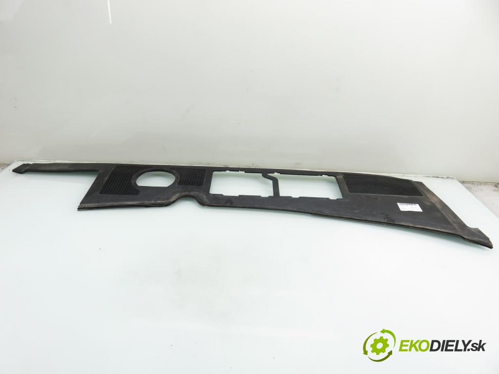 AUDI A4 (8E2, B6) SEDAN 2001 110,00 1.8 T quattro - AVJ 1781,00 Torpédo, plast pod čelné okno 8E1819417A (Torpédo (plast pod čelným sklom))