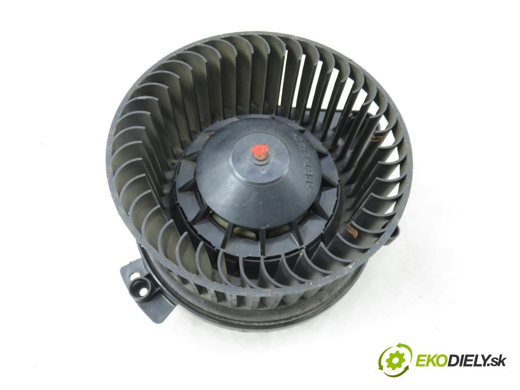 AUDI A4 (8E2, B6) SEDAN 2001 110,00 1.8 T quattro - AVJ 1781,00 Ventilátor vetráku 663000U ; 8E1820021A