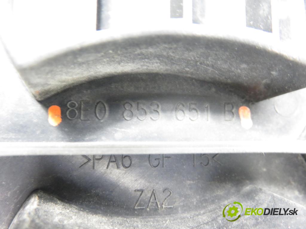 AUDI A4 (8E2, B6) SEDAN 2001 110,00 1.8 T quattro - AVJ 1781,00 mřížka / maska 8E0853651B