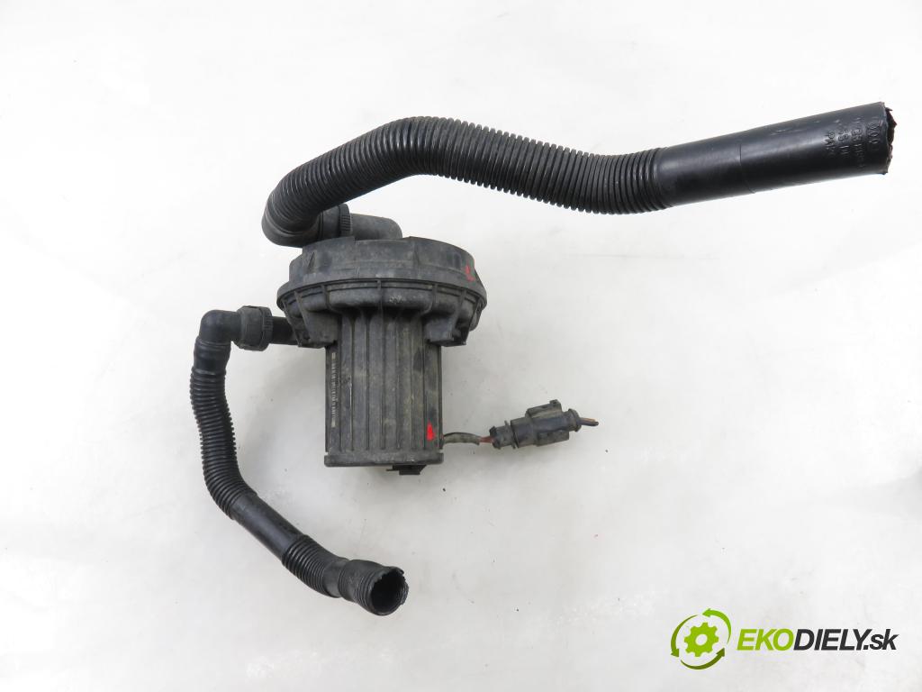 AUDI A4 (8E2, B6) SEDAN 2001 110,00 1.8 T quattro - AVJ 1781,00 Pumpa vzduchu 72273903 ; 06A959253B ; 8E0906613D