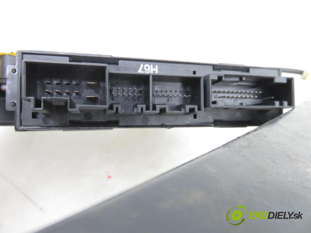 AUDI A4 (8E2, B6) SEDAN 2001 110,00 1.8 T quattro - AVJ 1781,00 Mechanizmus okien 5WK47002ABF ; 8E1959801B ; 0130821765