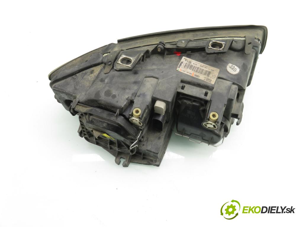 AUDI A4 (8E2, B6) SEDAN 2001 110,00 1.8 T quattro - AVJ 1781,00 Svetlo LP 8E0941003C