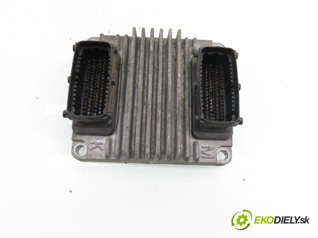 OPEL MERIVA A nadwozie wielkoprzestrzenne (MPV) (X03) HB 2003 74,00 1.6 16V - Z 16 XE 1598,00 Riadiaca jednotka Motor 12214830