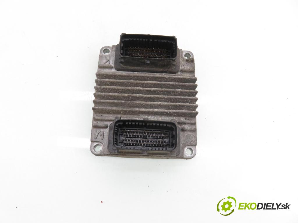 OPEL MERIVA A nadwozie wielkoprzestrzenne (MPV) (X03) HB 2003 74,00 1.6 16V - Z 16 XE 1598,00 Riadiaca jednotka Motor 12214830