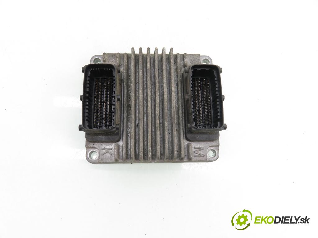 OPEL MERIVA A nadwozie wielkoprzestrzenne (MPV) (X03) HB 2003 74,00 1.6 16V - Z 16 XE 1598,00 Riadiaca jednotka Motor 12214830