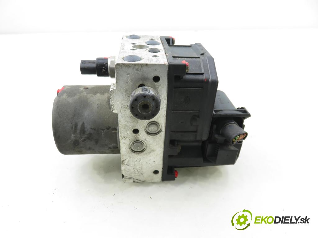AUDI A4 (8E2, B6) SEDAN 2001 110,00 1.8 T quattro - AVJ 1781,00 Pumpa ABS 0265950012 ; 0265225045 ; 8E0614517A (Pumpa ABS)