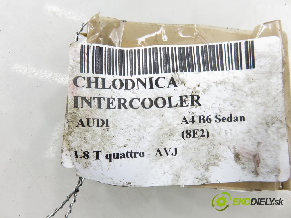 AUDI A4 (8E2, B6) SEDAN 2001 110,00 1.8 T quattro - AVJ 1781,00 chladič intercooler 8E0145805D
