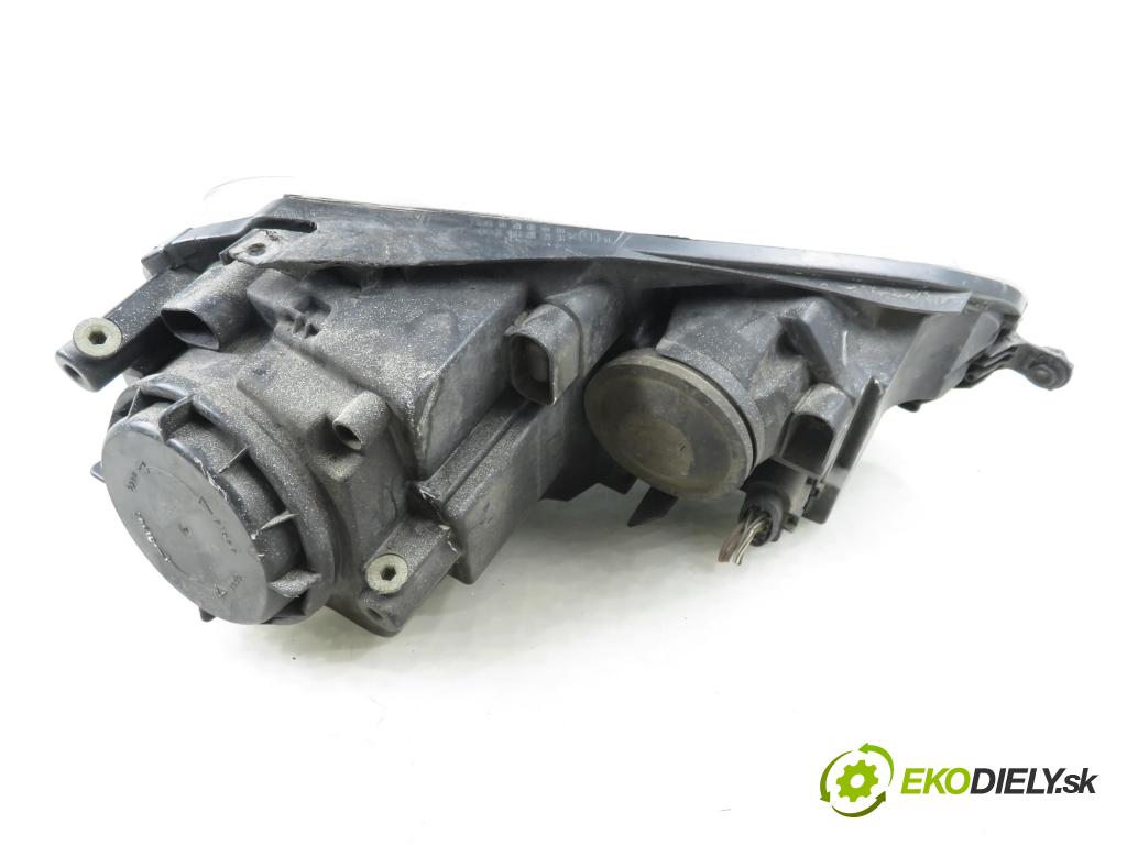 VW GOLF V (1K1) HB 2005 77,00 1.9 TDI PD 105 - BKC 1896,00 Svetlo LP