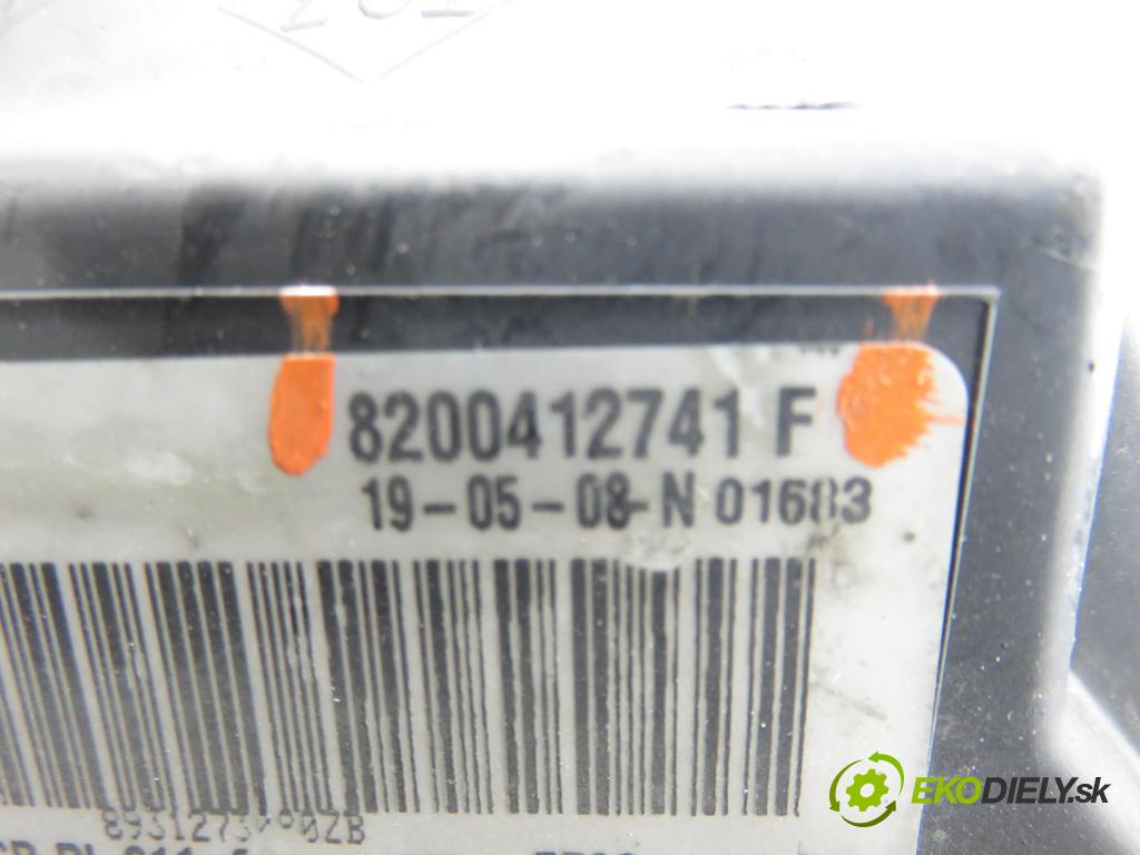 RENAULT MEGANE II (BM0/1_, CM0/1_) HB 2008 78,00 1.5 dCi 106 - K9K 732 1461,00 Svetlo LP 8200412741F