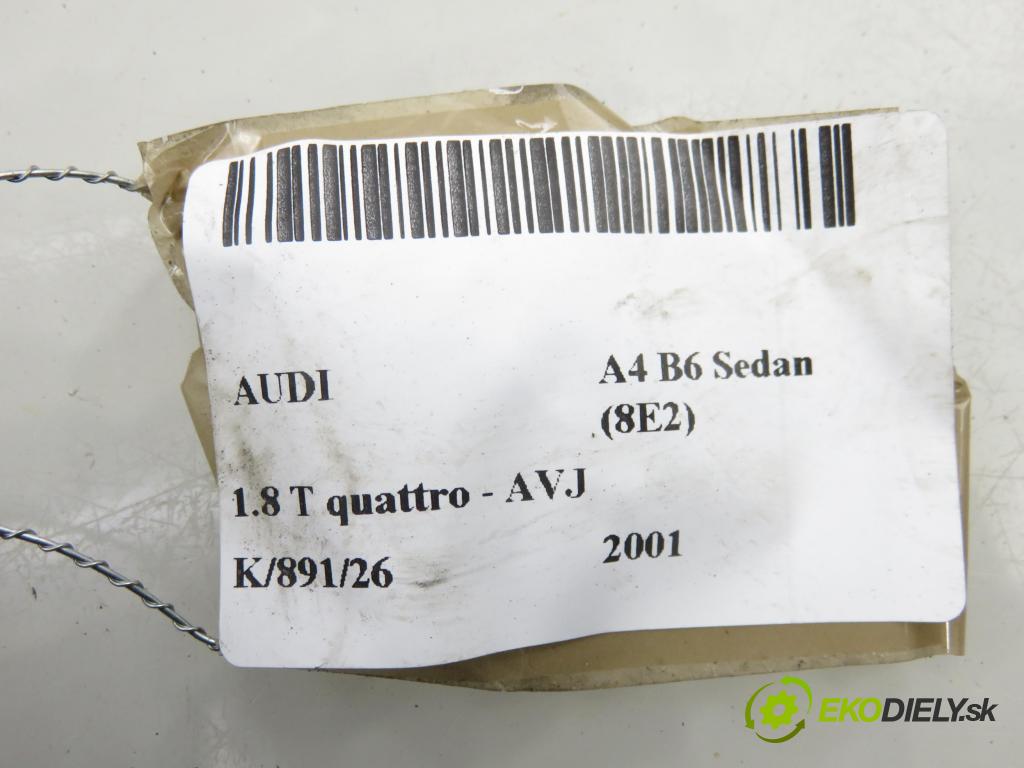 AUDI A4 (8E2, B6) SEDAN 2001 110,00 1.8 T quattro - AVJ 1781,00 chladič klimatizace  (Chladič klimatizace)