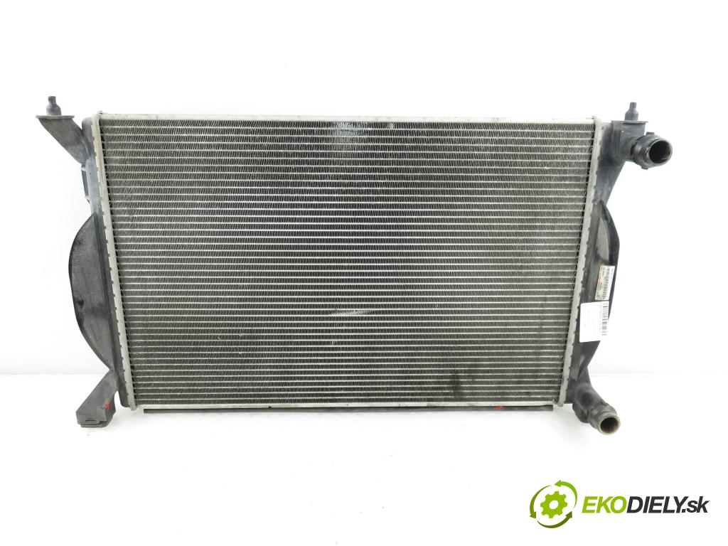 AUDI A4 (8E2, B6) SEDAN 2001 110,00 1.8 T quattro - AVJ 1781,00 chladič vody 8E0121251