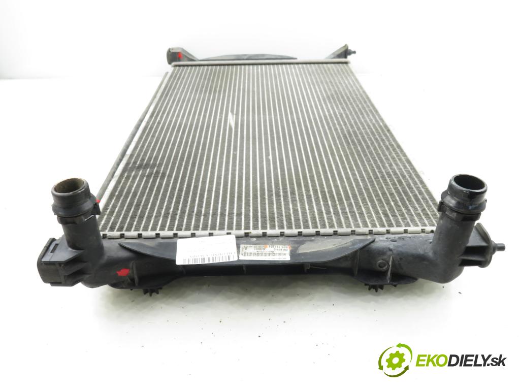 AUDI A4 (8E2, B6) SEDAN 2001 110,00 1.8 T quattro - AVJ 1781,00 chladič vody 8E0121251