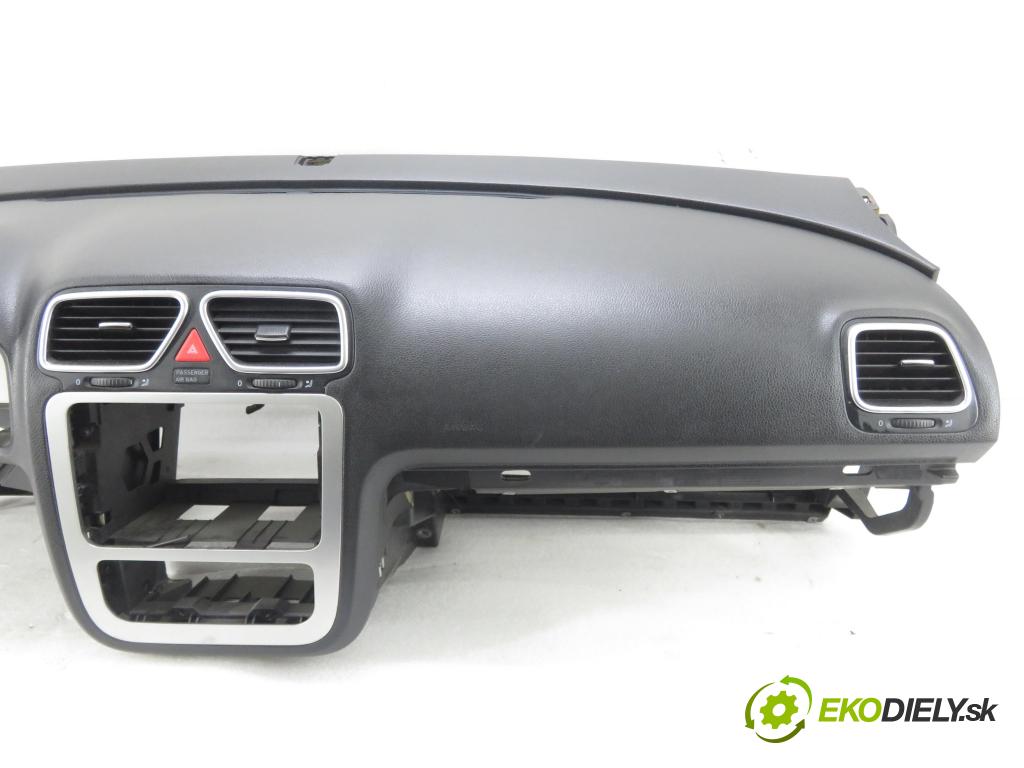 VW SCIROCCO III (137, 138) COUPE 2010 103,00 2.0 TDI - CBDB 1968,00 palubovka
