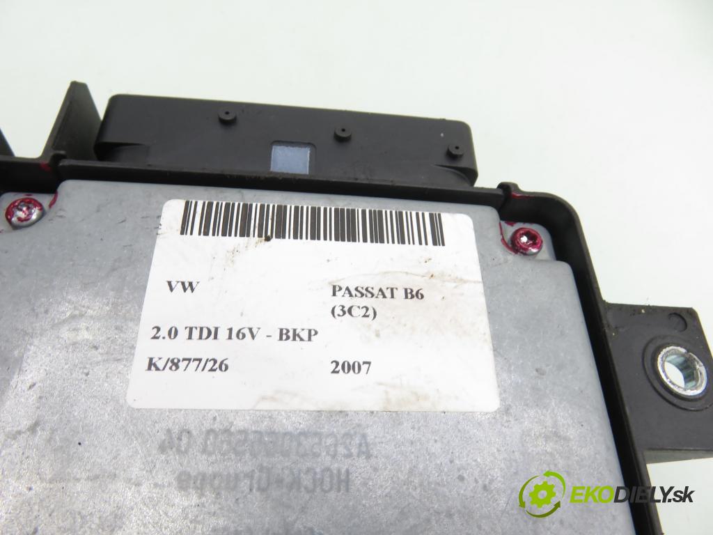 VW PASSAT B6 (3C2) SEDAN 2007 103,00 2.0 TDI 16V - BKP 1968,00 Riadiaca jednotka brzdy MANUÁLNY: 3C0907801J ; 16887301A