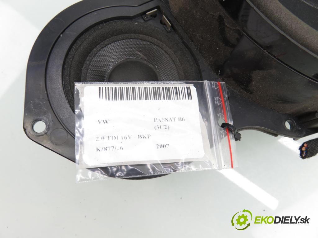 VW PASSAT B6 (3C2) SEDAN 2007 103,00 2.0 TDI 16V - BKP 1968,00 reproduktor Dvere 3C0035454A