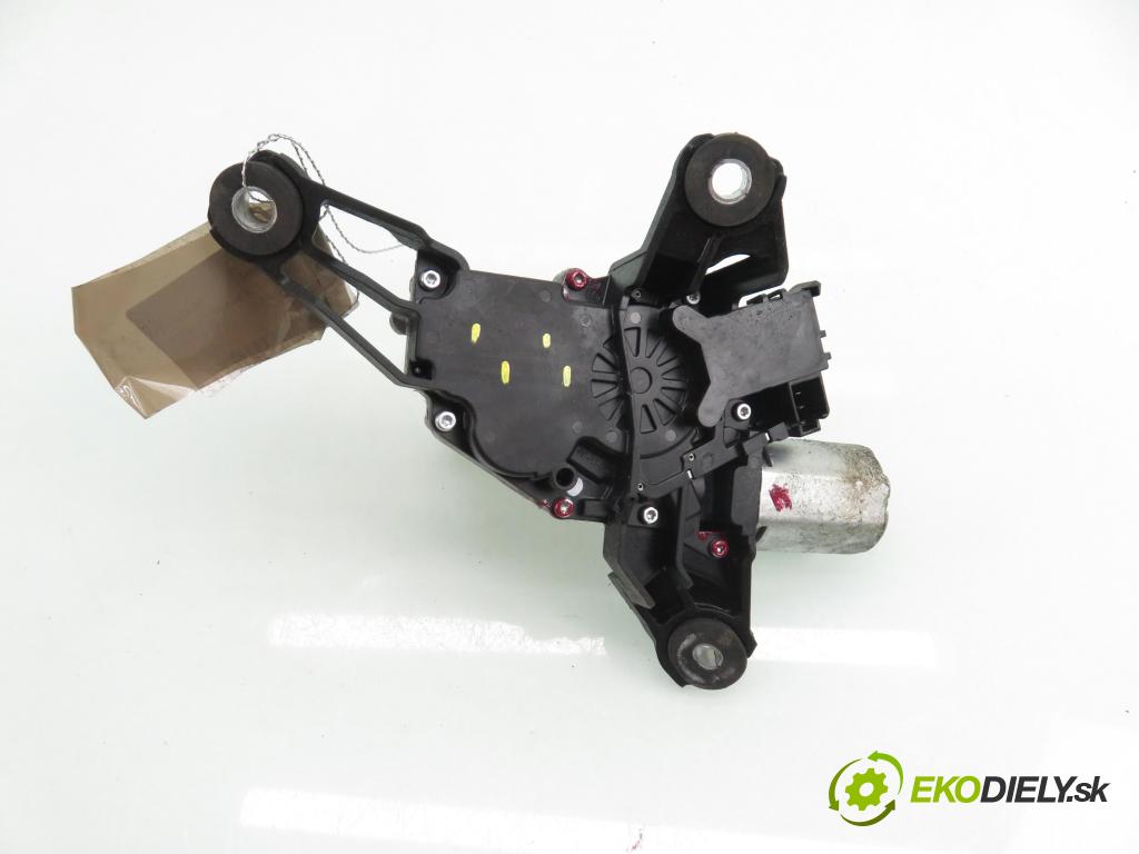 TOYOTA YARIS (_P9_) HB 2006 64,00 1.3 VVT-i (SCP90_) - 2SZ-FE 1298,00 Motorček stierače zadné 851300D020 ; 851300D020D ; 0390201825