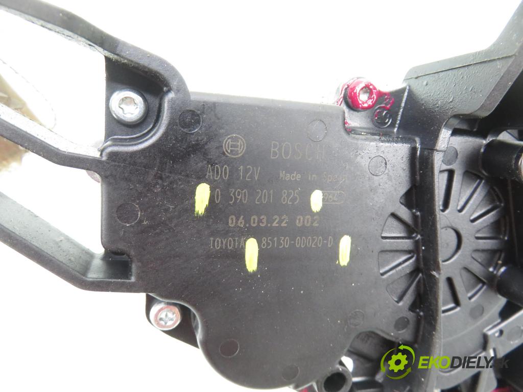 TOYOTA YARIS (_P9_) HB 2006 64,00 1.3 VVT-i (SCP90_) - 2SZ-FE 1298,00 Motorček stierače zadné 851300D020 ; 851300D020D ; 0390201825