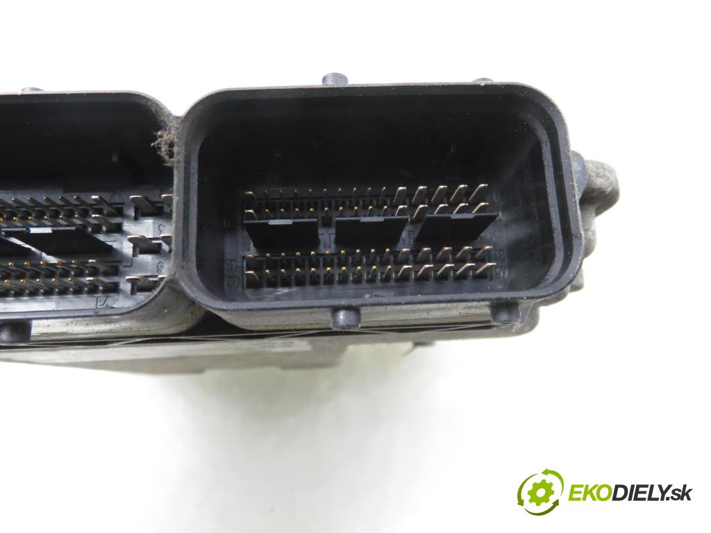 VW GOLF V (1K1) HB 2005 66,00 1.9 TDI - BRU 1896,00 Riadiaca jednotka Motor 0281011955 ; 03G906016FS
