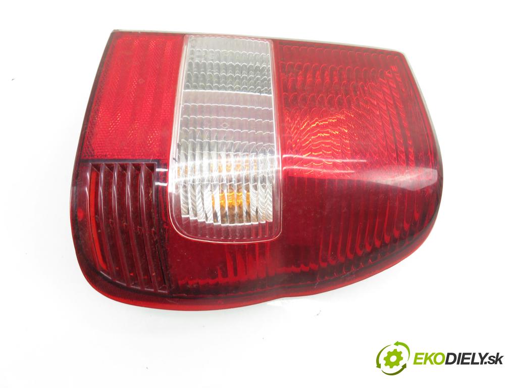 MITSUBISHI PAJERO PININ (H6_W, H7_W) TERENOWY 2005 84,00 1.8 (H76W, H66W) - 4G93 (SOHC 16V) 1834,00 Svetlo pravé zadné