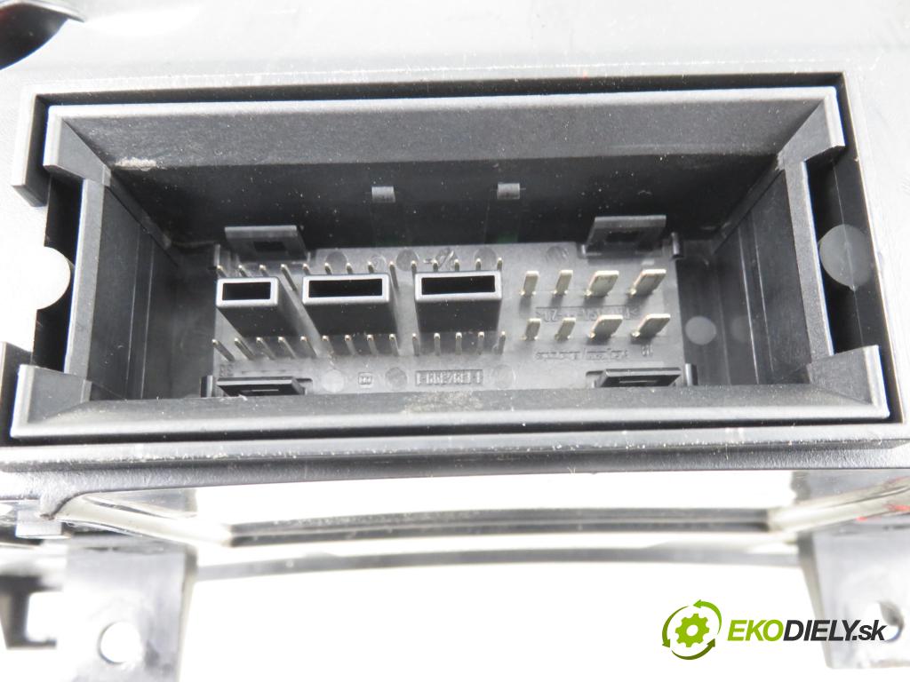 VW GOLF V (1K1) HB 2005 66,00 1.9 TDI - BRU 1896,00 Prístrojovka elektrický 1K0920851H