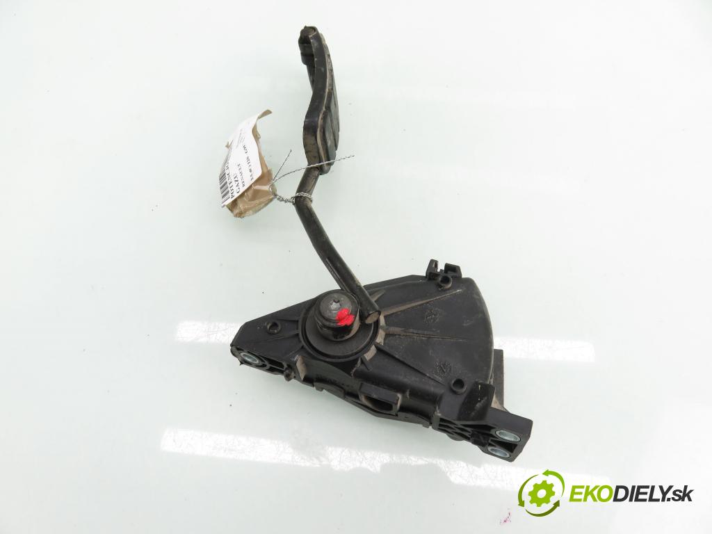 RENAULT MASTER II Skrzynia (FD) FURGON 2006 84,00 2.5 dCi 120 - G9U 750 2464,00 Potenciometer plynu 6PV00811904 ; 7700314525 (Potenciometer plynového pedálu)